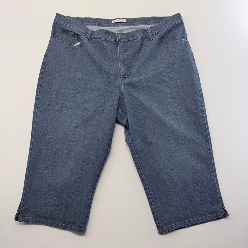 Lee Classic Fit Medium Wash Denim Capris Plus Size 24W Medium Blue Stretch